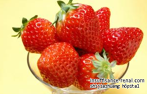Peuvent-les patients de l’insuffisance rénale chronique manger la fraise
