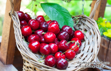 S'il est bon de manger la cerise pour la néphropathie diabétique