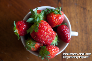 Est-il bon de manger les fraises pour l'étape de l'insuffisance rénale
